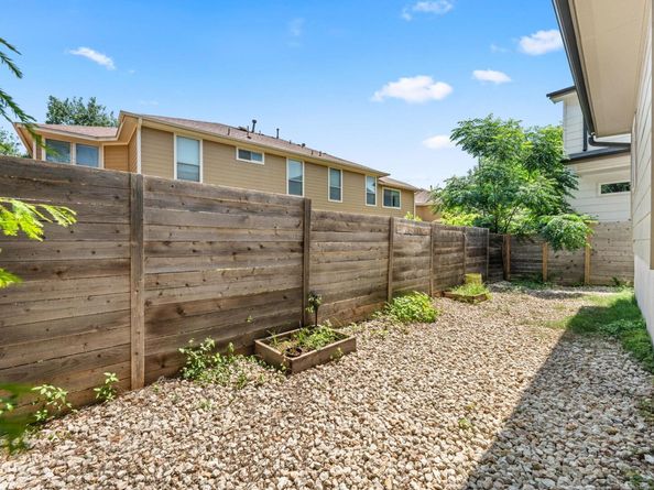 6800 Menchaca RD 37, Austin TX 78745