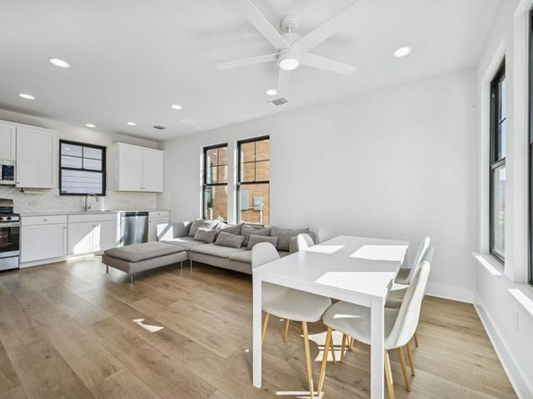 3322 McCurdy ST, Austin TX 78723