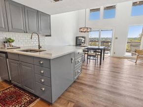 161 Comanche DR, Point Venture TX 78645