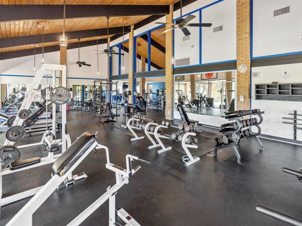 161 Comanche DR, Point Venture TX 78645
