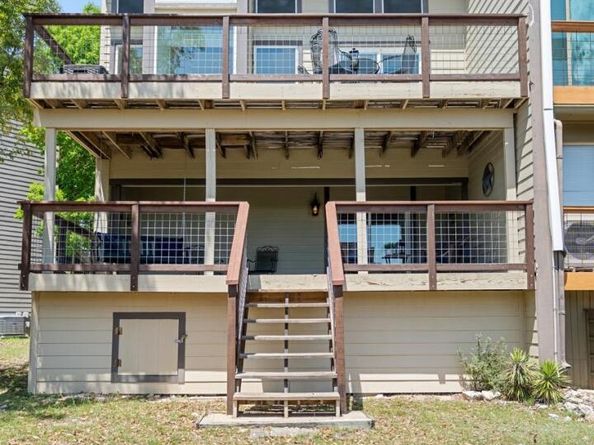 161 Comanche DR, Point Venture TX 78645
