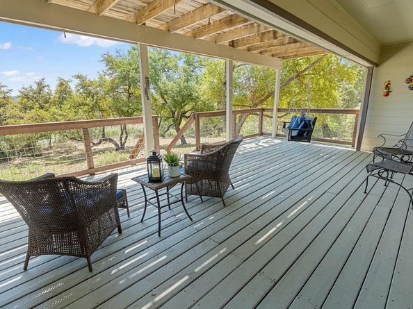 161 Comanche DR, Point Venture TX 78645