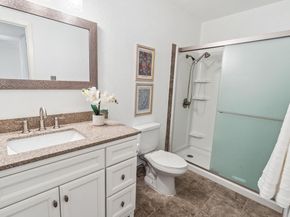 161 Comanche DR, Point Venture TX 78645