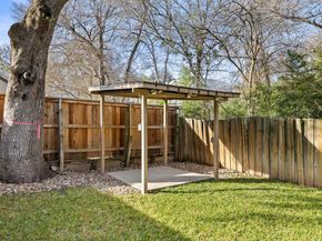 2004 Griswold LN, Austin TX 78703