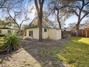 2004 Griswold LN, Austin TX 78703