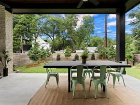 2212 Holly ST, Austin TX 78702