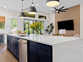 2212 Holly ST, Austin TX 78702