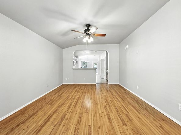 1049 King Cotton LN, Round Rock TX 78664
