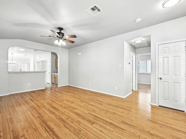 1049 King Cotton LN, Round Rock TX 78664