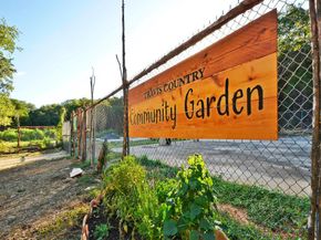 4711 Fieldstone DR, Austin TX 78735