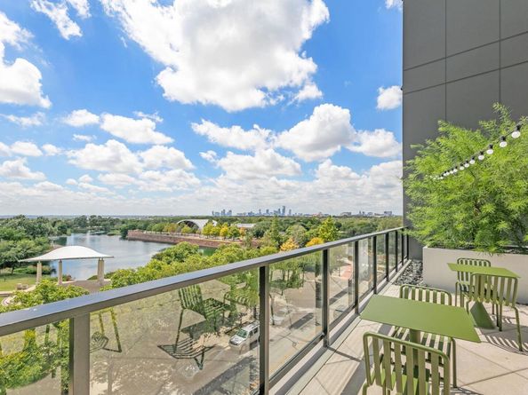 1701 Simond Ave 407, Austin TX 78723