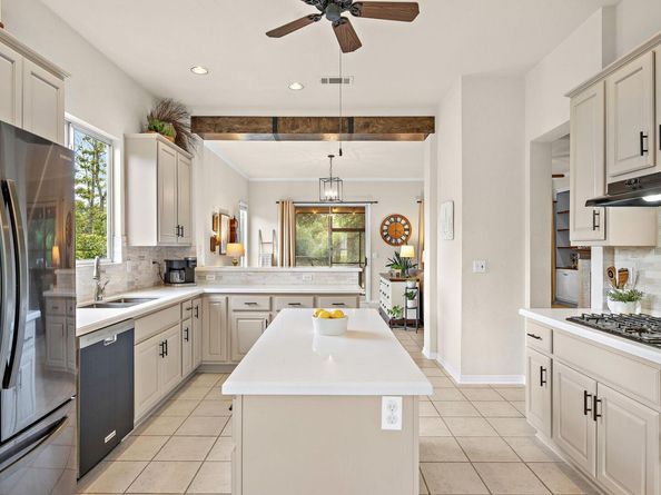 131 Whippoorwill WAY, Georgetown TX 78633