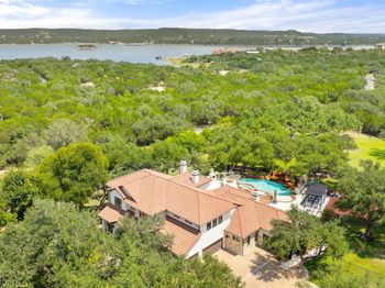 6009 Laguna Cliff LN