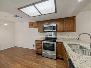 7205 Waldon DR N208, Austin TX 78750