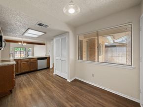 7205 Waldon DR N208, Austin TX 78750