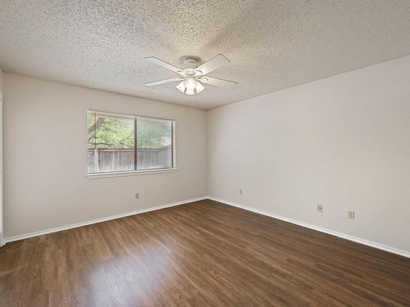 7205 Waldon DR N208, Austin TX 78750