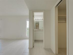 3431 North Hills DR 321, Austin TX 78731