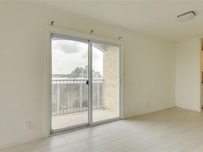 3431 North Hills DR 321, Austin TX 78731