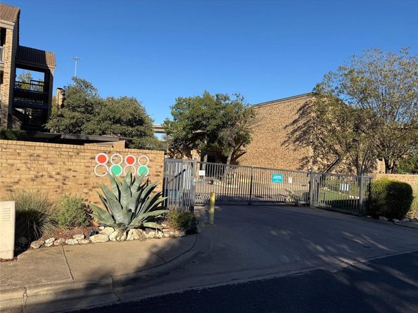 8888 Tallwood DR 3207, Austin TX 78759