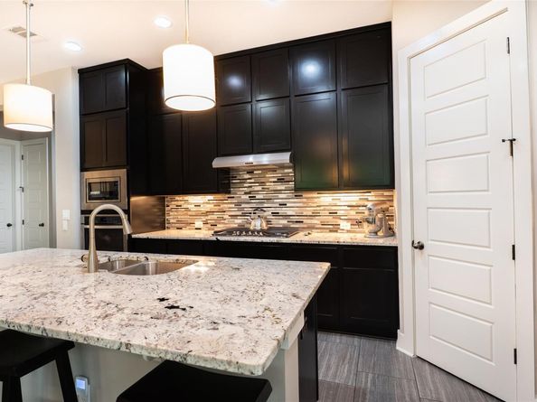 7006 Cut Plains TRL, Austin TX 78726