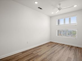 6324 N Lamar BLVD 206, Austin TX 78752