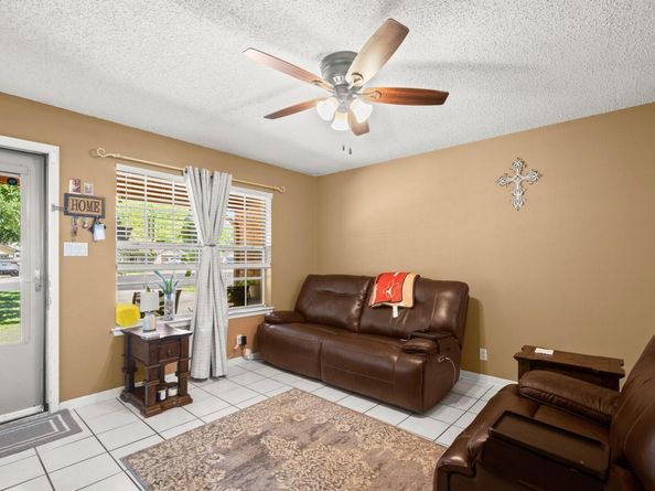 301 Tillery SQ W, Austin TX 78702