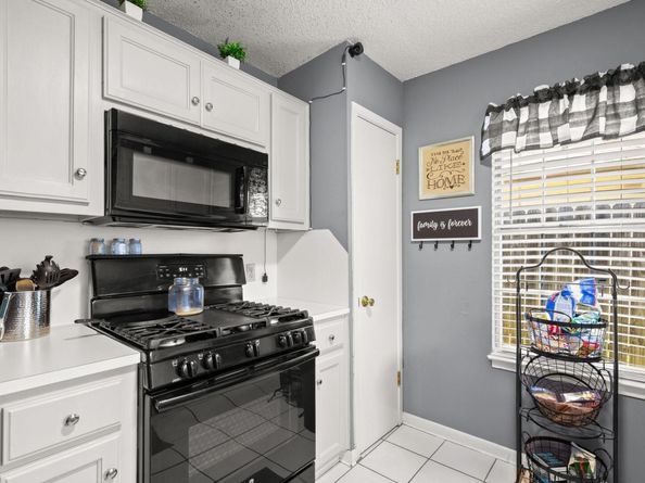 301 Tillery SQ W, Austin TX 78702