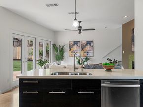 2114 Goodrich Ave 10, Austin TX 78704