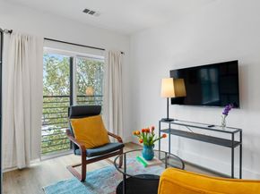 2213 Poquito ST 319, Austin TX 78722