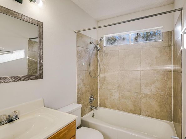 305 Regatta CT, Lakeway TX 78734