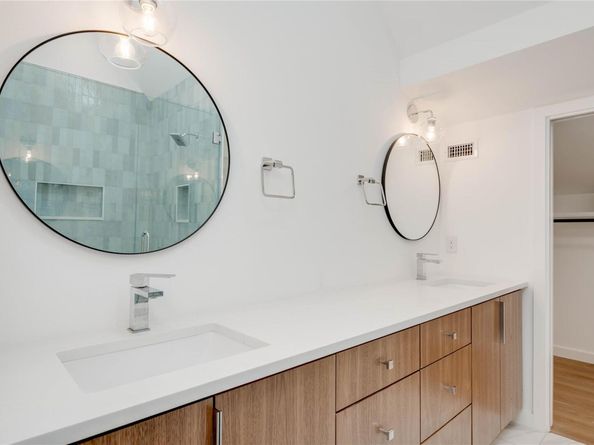 1208 Luna ST 1, Austin TX 78721