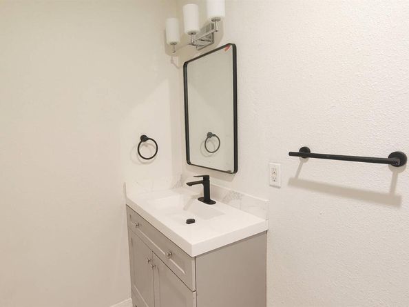 1900 Hearthside DR, Austin TX 78757