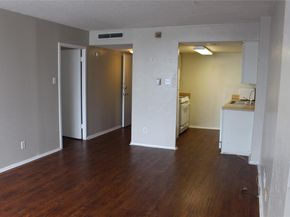 1800 Lavaca ST 203, Austin TX 78701