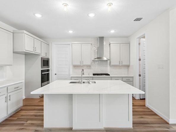 308 Amista DR, Liberty Hill TX 78642