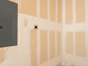 7204 Bassett CT, Austin TX 78741