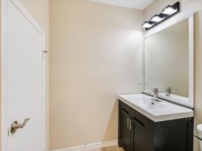 6808 Luckenbach LN, Austin TX 78729