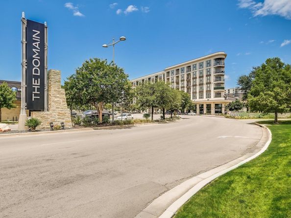 6808 Luckenbach LN, Austin TX 78729