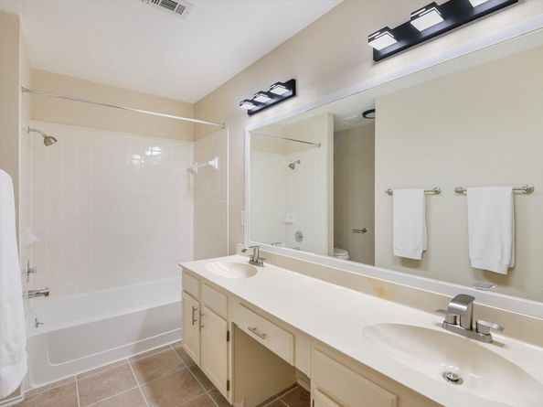 6808 Luckenbach LN, Austin TX 78729