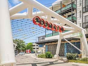 6808 Luckenbach LN, Austin TX 78729