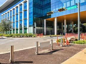 6808 Luckenbach LN, Austin TX 78729