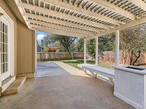 6808 Luckenbach LN, Austin TX 78729