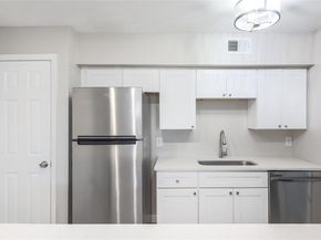 2201 mission hill CIR, Austin TX 78741