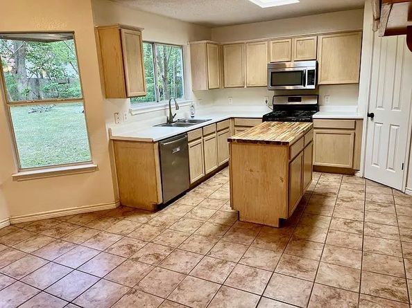 2009 Mimosa CV, Round Rock TX 78664