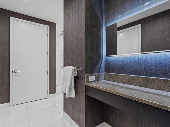501 West Ave 3803, Austin TX 78701