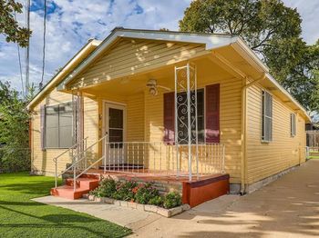 2308 Santa Rita ST