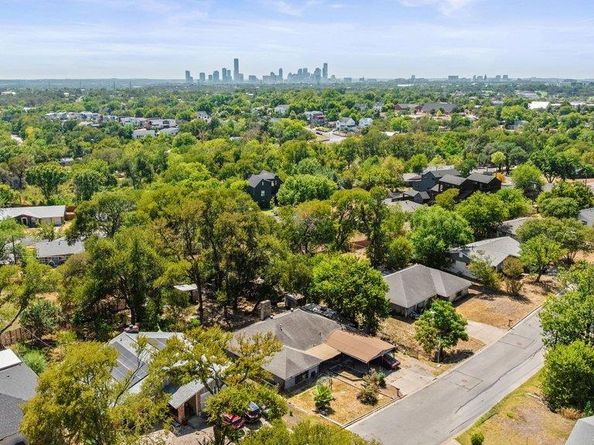 5111 Woodmoor DR, Austin TX 78721