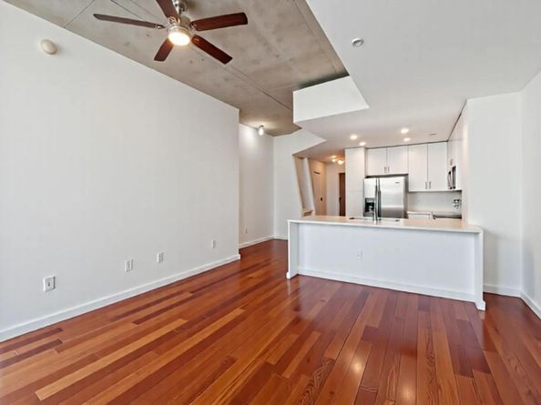 360 Nueces ST 2907, Austin TX 78701