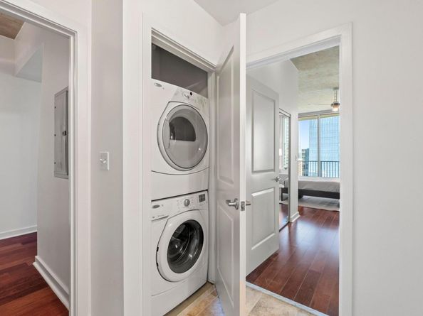 360 Nueces ST 2907, Austin TX 78701