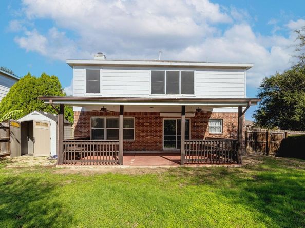 917 Melted Candle CV, Pflugerville TX 78660