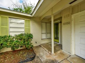 8208 Stillwood LN, Austin TX 78757